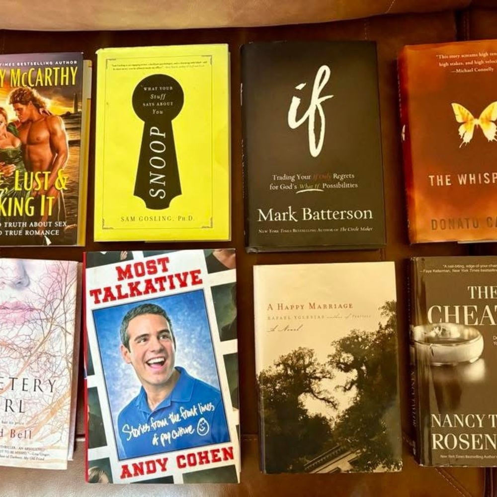 Assorted Book Collection - Picture 6 of 12